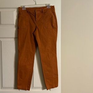 Old Navy pixie style pants size 6